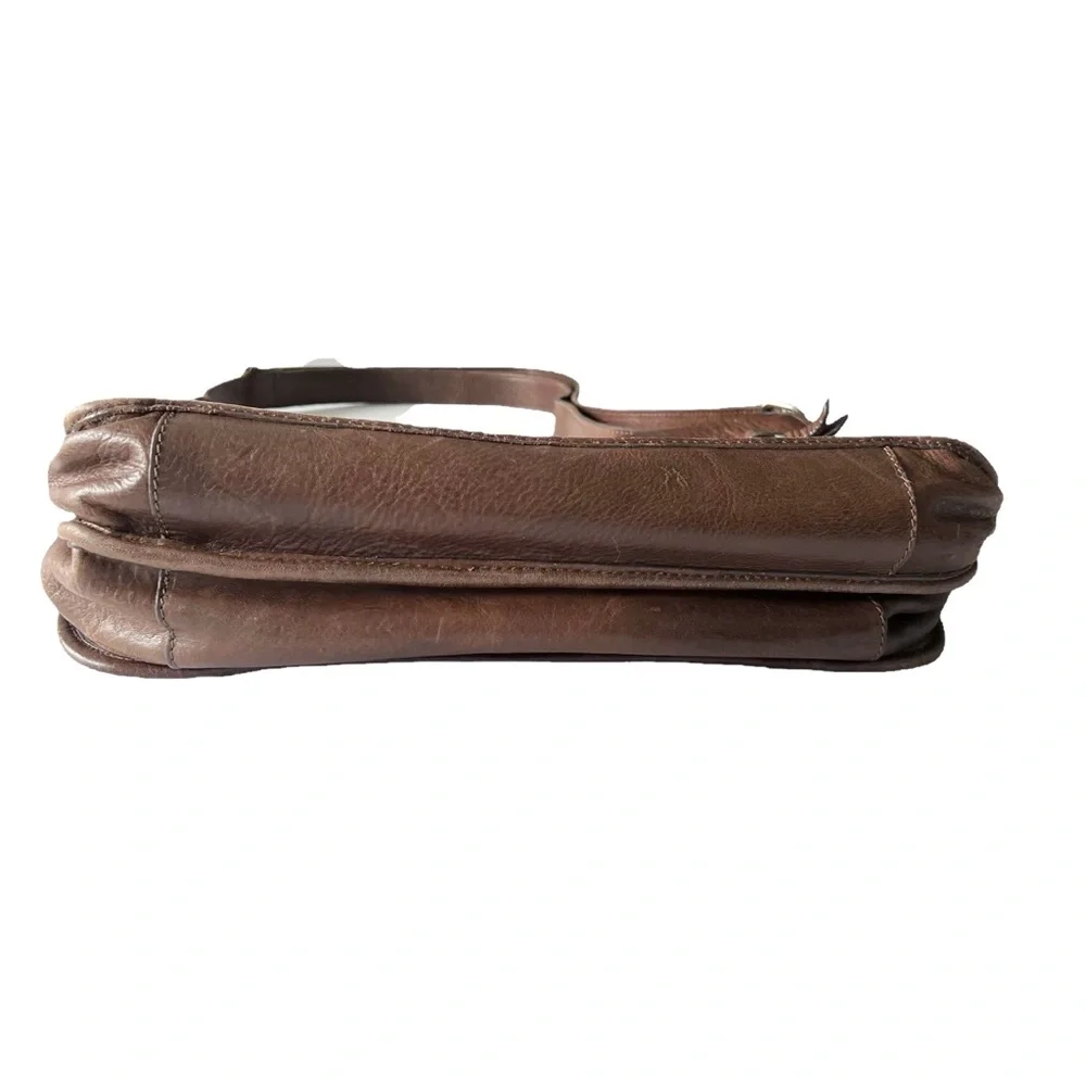 Valentina In Pelle Pebbled Leather Messenger Bag - Unisex